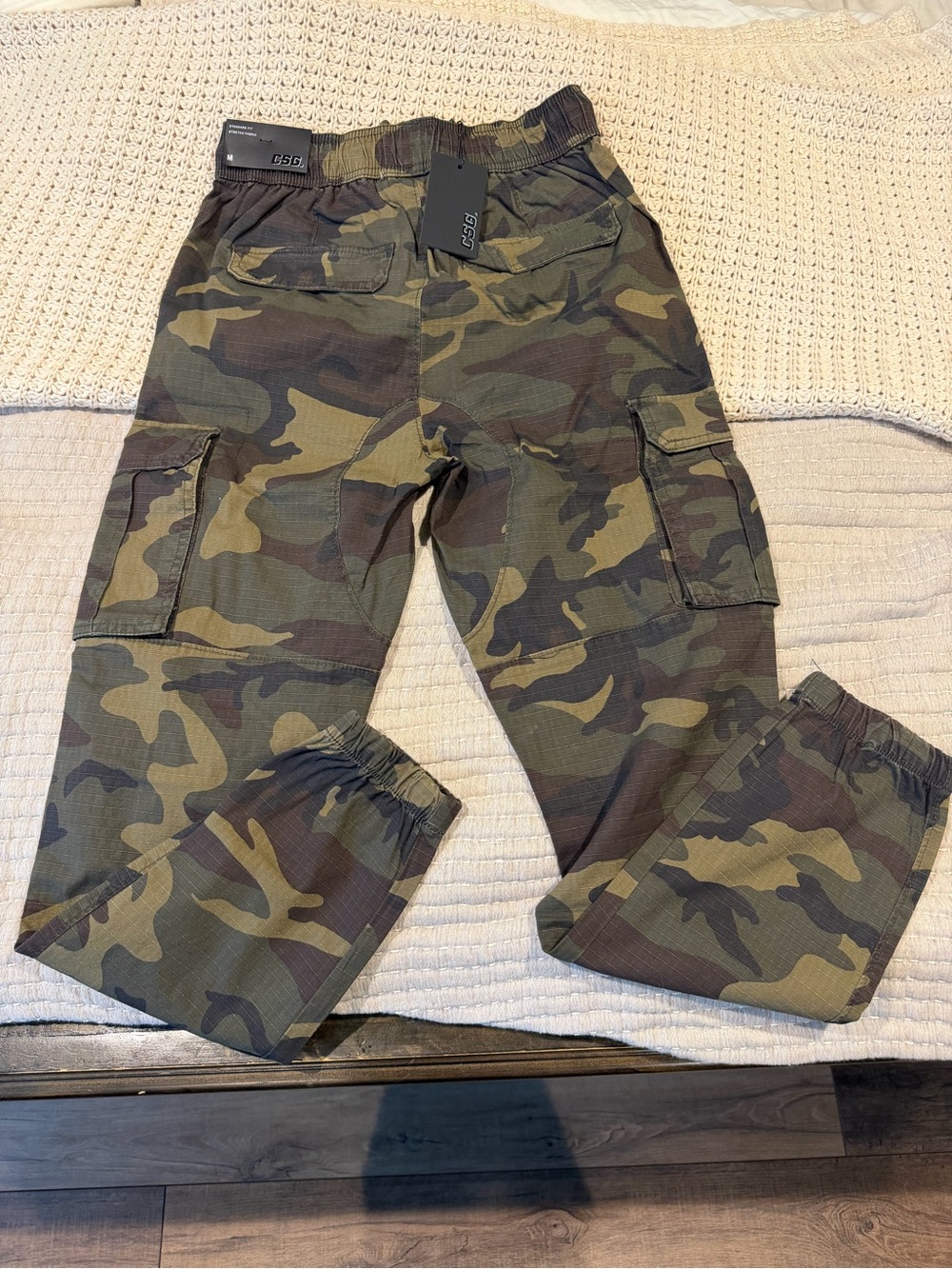 Women’s Camo Cargo Jogger Pants - Olive Green